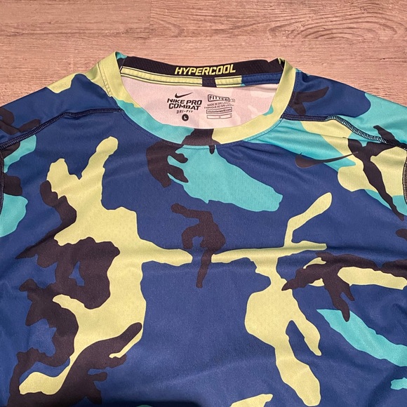 Nike Pro Combat Dri-Fit Fitted Hypercool Shirt Men’s Size Large. - Picture 3 of 5